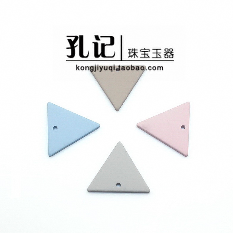 孔记 铜喷漆 彩色三角形吊坠 挂件 耳坠 项链手链耳钩diy材料饰品