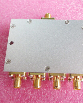 1100-1450MHz 10W SMA RF射频同轴4路 四合一合路器 一分四功分器