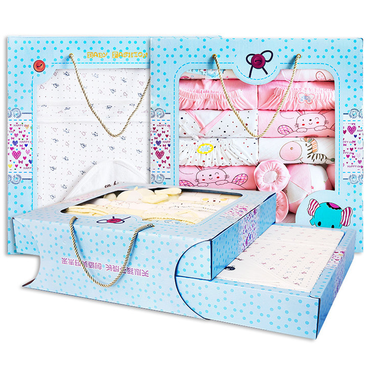 Coffret cadeau pour bébé - Vêtements + Fournitures - Ref 1956526 Image 1