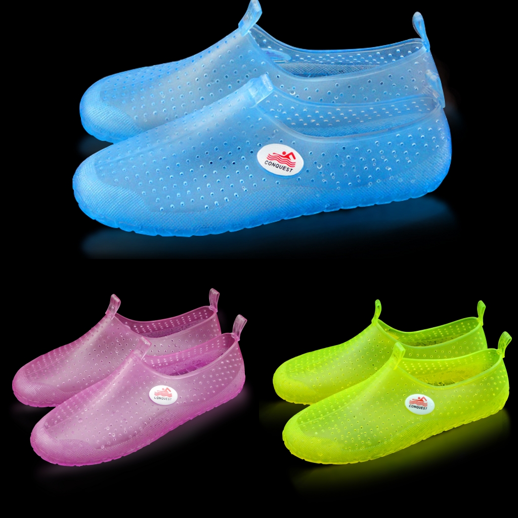 防滑防割伤软胶套鞋方便穿戴