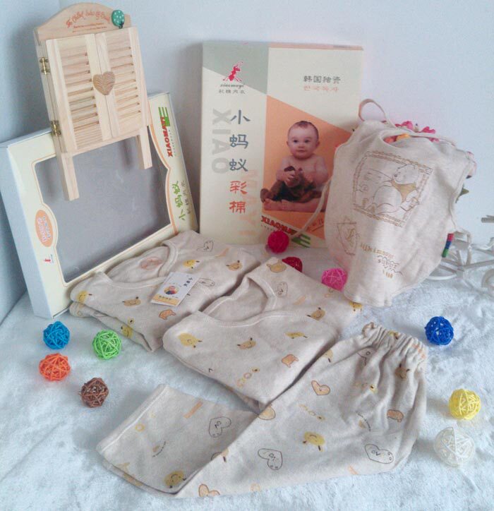 Coffret cadeau pour nouveau-né - Vêtements + Fournitures - Ref 1963985 Image 1