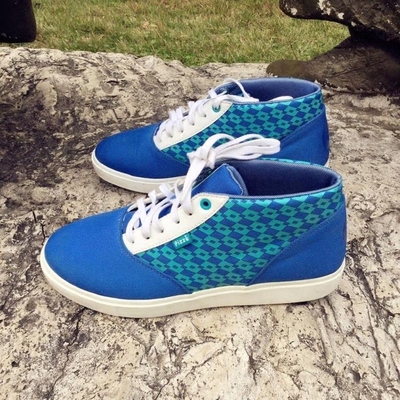 乐途关仓清货lotto男子高帮板鞋