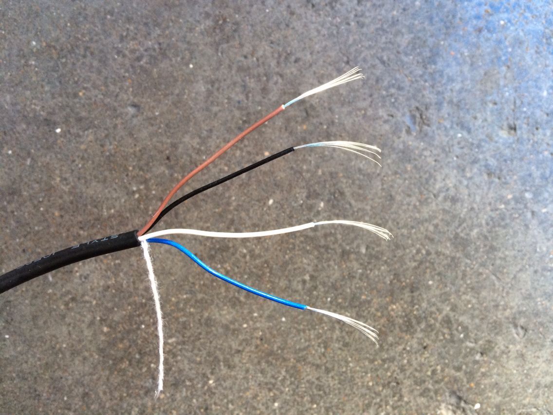 4芯信号线26AWG 外径3.3mm棕蓝黑白 rvv 4x0.13感应接近开关线