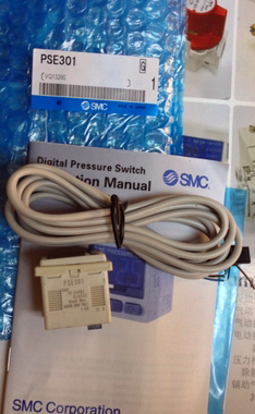 SMC压力控制器PSE301/PSE300-M/PSE300 12-24V现货带电缆支架特价