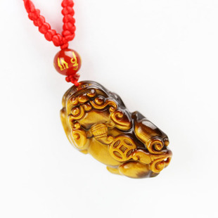 天然黄虎眼石貔貅吊坠 虎睛石木变石貔貅挂坠 虎眼石貔貅项链
