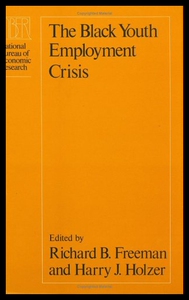 【预售】The Black Youth Employment Crisis