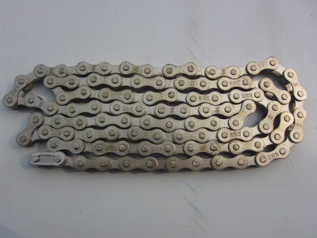 Chaîne de vélo - Ref 2370174 Image 1