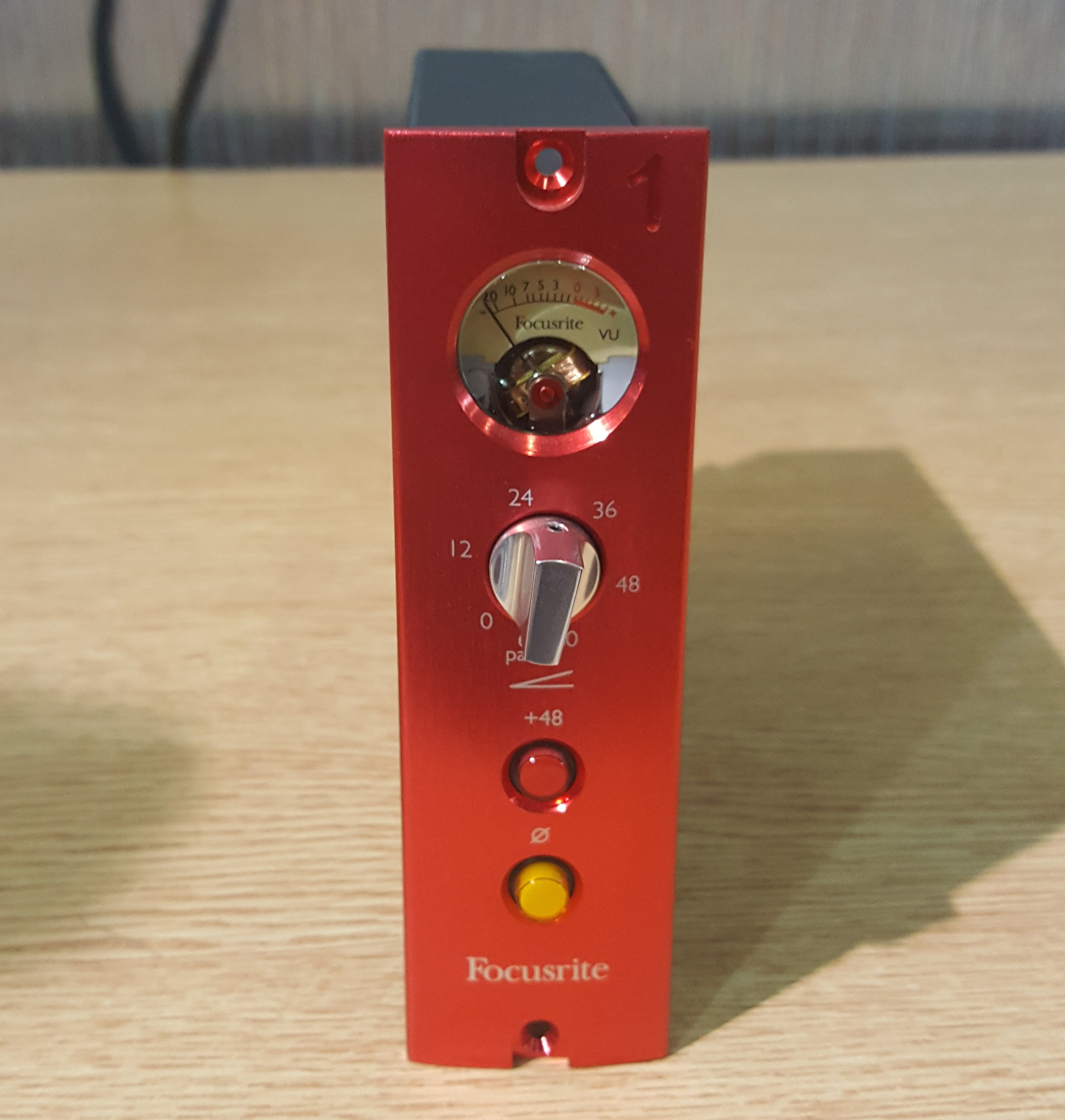 精品 Focusrite Red 1 500 Series Mic Pre 500格式 话放模块