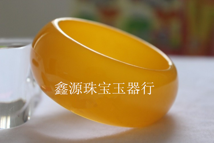 天然鸡油黄蜜蜡手镯手饰进口波罗