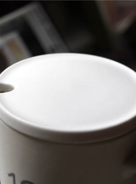 白色亮光亚光马克杯盖 陶瓷杯盖子黑色圆形瓷盖带孔杯盖直径789cm