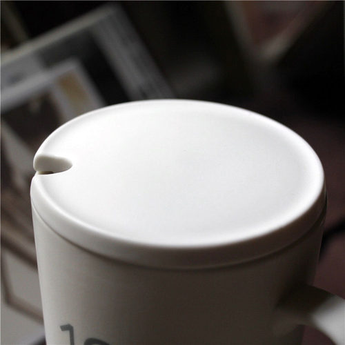 白色亮光亚光马克杯盖 陶瓷杯盖子黑色圆形瓷盖带孔杯盖直径789cm