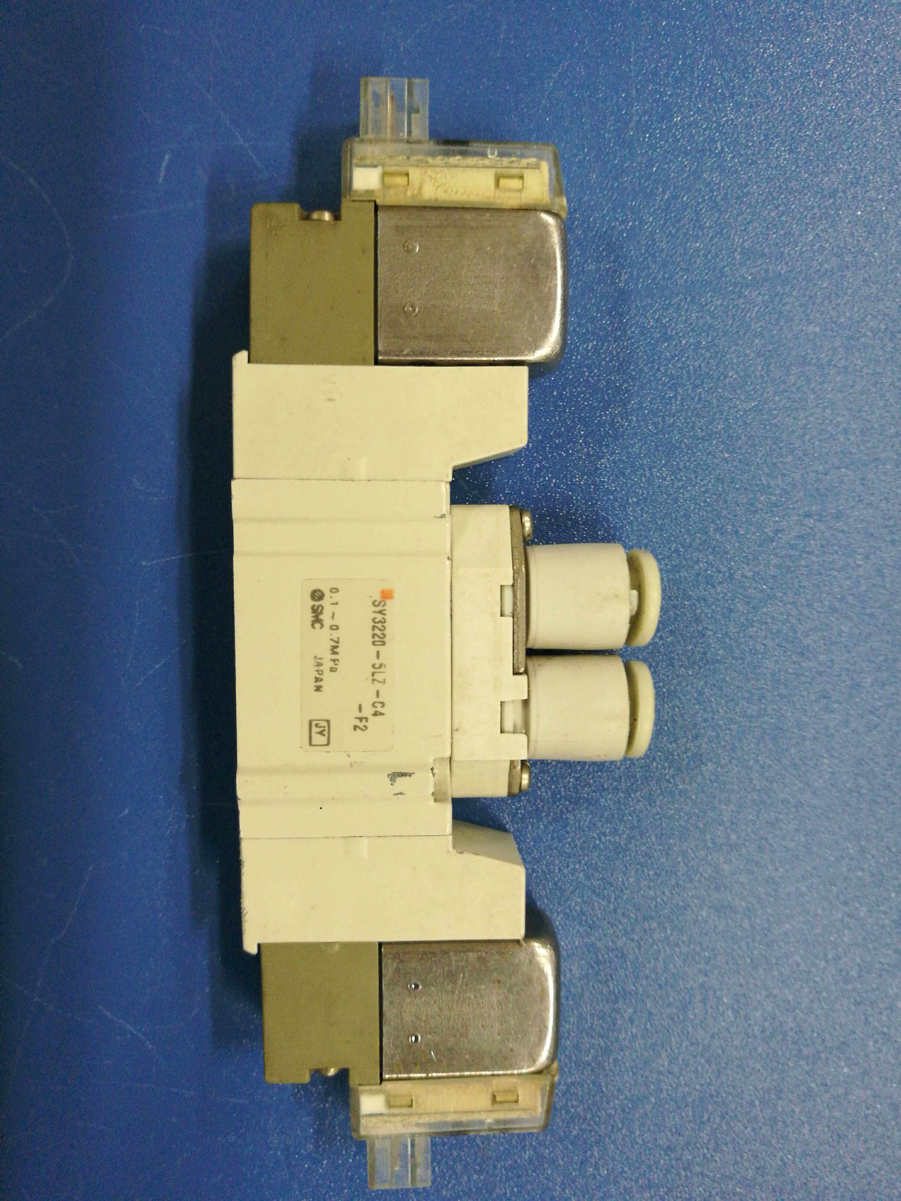 原装SMC  SY3220-5LZ-C4-F2电磁阀DC24V现货，特价出售