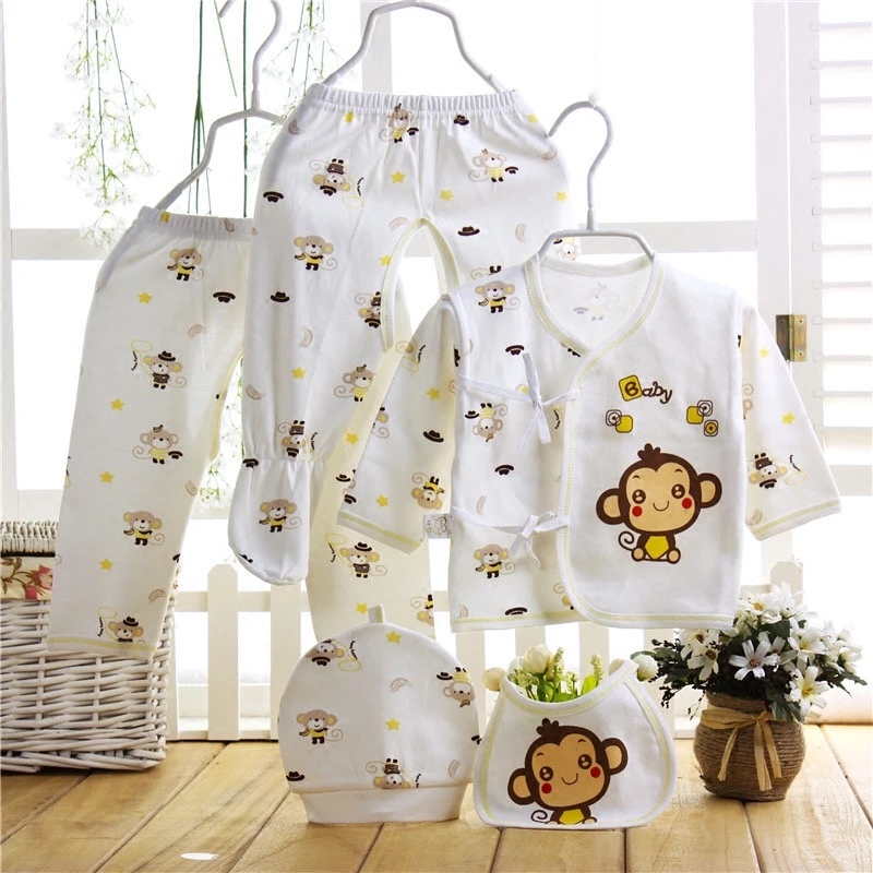 Coffret cadeau pour bébé - Vêtements + Fournitures - Ref 1954224 Image 1