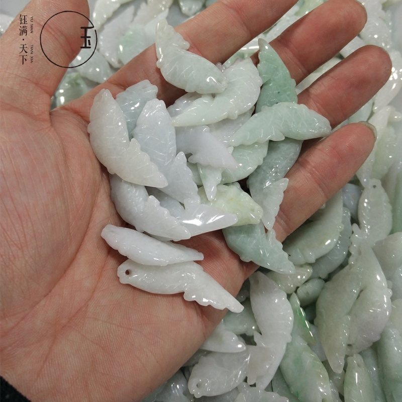 天然緬甸翡翠A貨小魚冰糯種淺綠陽綠吊墜魚錦鯉鯉魚玉石挂件在類目 飾品/流行首飾/時尚飾品新, 項墜/吊墜中 - 來自Buy2taobao.com提供專業的淘寶代購服務