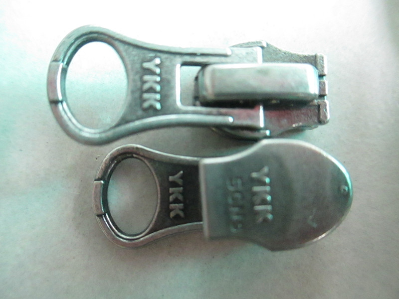 ykk3号5号尼龙反装拉头冲锋衣拉头防水拉链拉头服装拉头 古银色