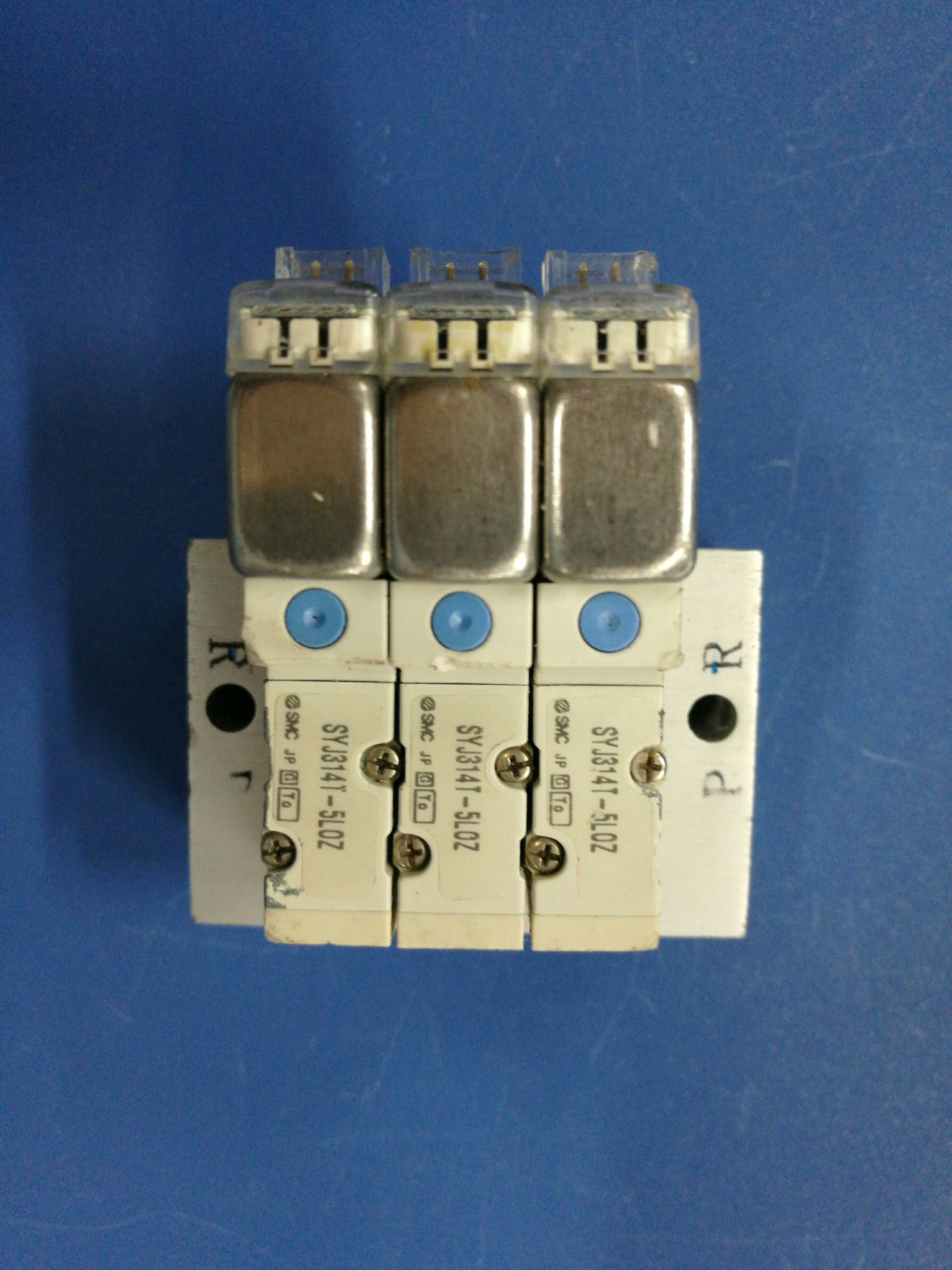 原装SMC SYJ314T-5LOZ电磁阀DC24V现货，特价出售