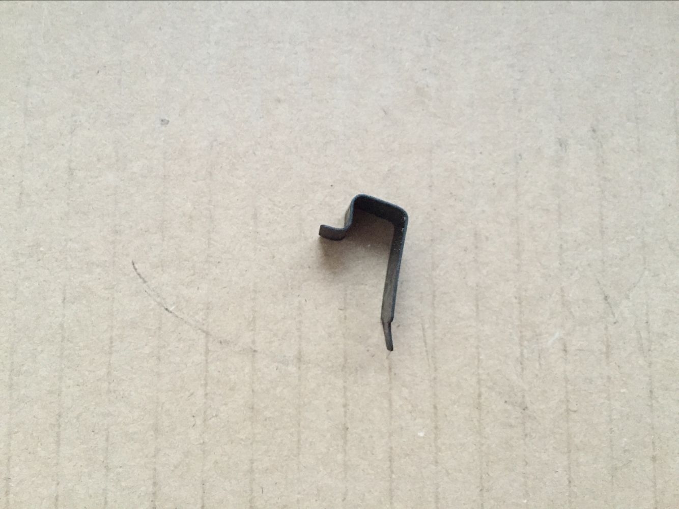 哈飞汽车配件 哈飞路尊小霸王油箱门弹簧 卡扣油箱门卡子