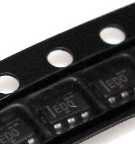 ADS1110A0IDBVR ADS1100A0IDBVRSOT23 ED0模拟数据转换器