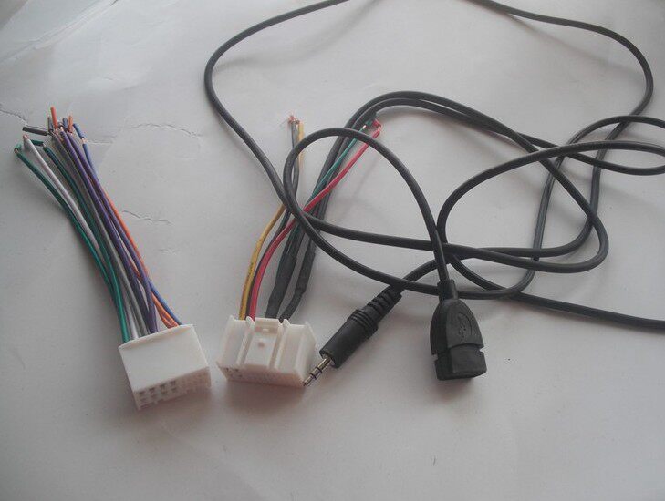 现代IX35新悦动起亚K5K2智跑CD机转接线 尾线 USB线 电源线喇叭线