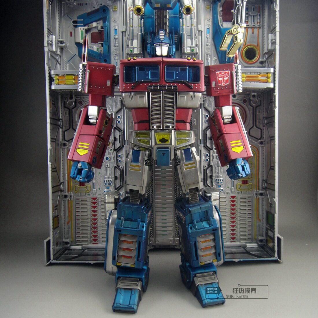 狂热模界 正版mp10 代工收藏 擎天柱含车厢 金属色重涂 g1动画