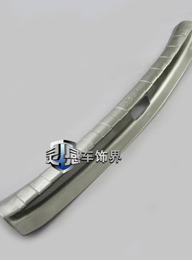 雪铁龙C3-XR改装专用不锈钢带车标内置后护板C3-XR内置后备厢踏板