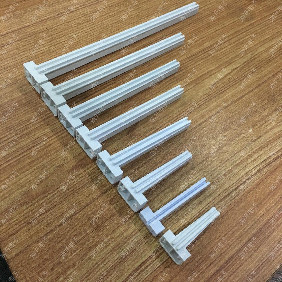 机箱配件立式塑料导轨线路板