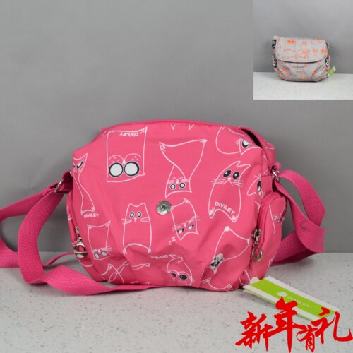 小清新风休闲超轻防水单肩背包