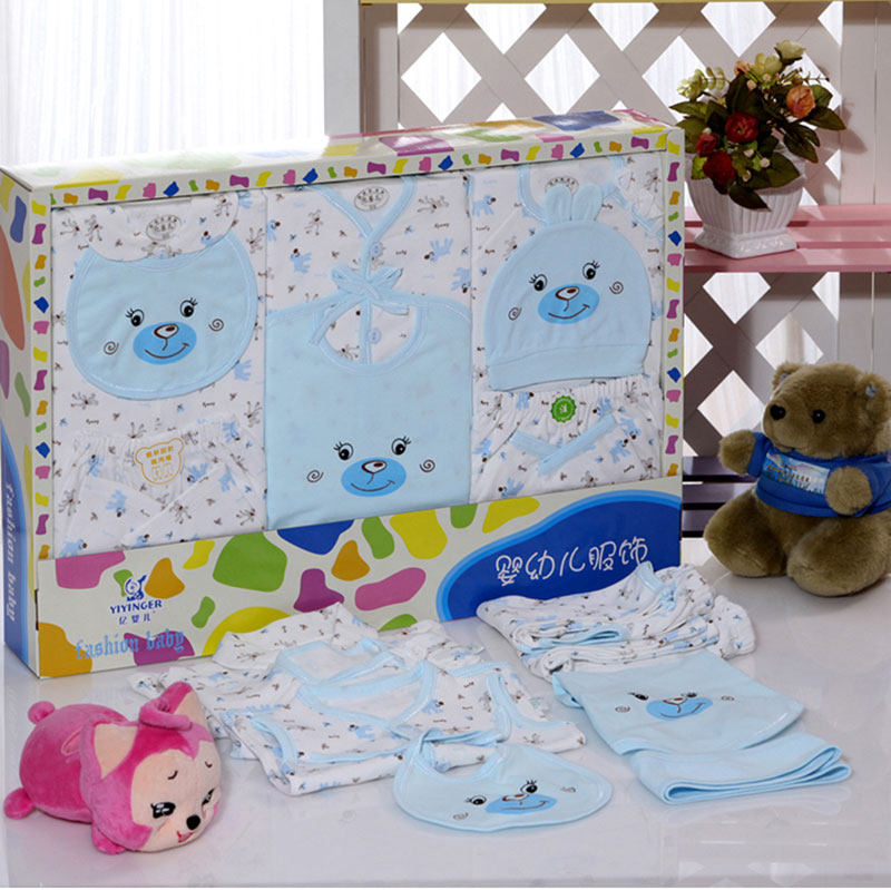 Coffret cadeau pour nouveau-né - Vêtements + Fournitures - Ref 1959318 Image 1