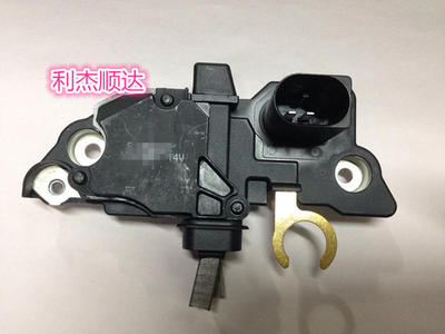 适用于老A61.8t 奥迪A6C5老帕萨特B5配博世汽车发电机调节器