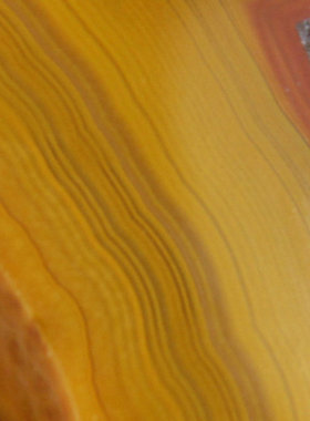 颜色和缠丝天花板的料子是什么样  这块料就是 矿标级