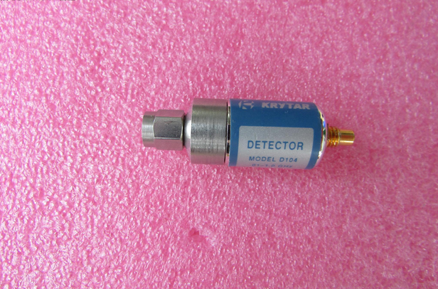 KRYTAR D104 SMA 100MHz-20GHz PIN 高频射频微波同轴功率检波器 质量包好，包能用 可提供详细测试图 请放心购买 KRYTAR 型号:D104(负极) 工作频率：10MHz-1GHz 最大输入功率：+20dBm 输入接头：SMA公 输出接头：SMB