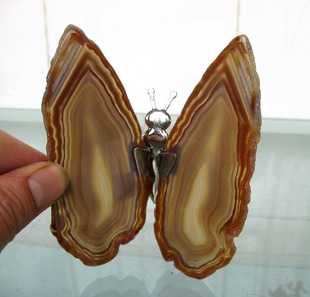 天然水晶花片261号玛瑙切片蝴蝶摆件10.5厘米灯饰玉髓蝴蝶电视墙