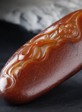 【良玉堂】和田红皮沁黄籽料把件 一路连升 67克