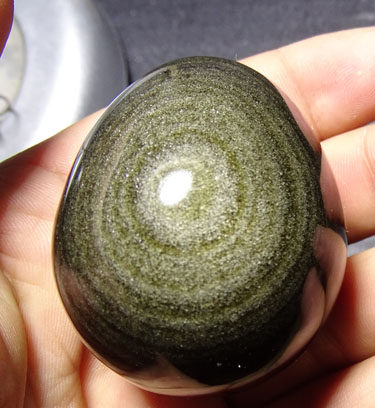 千蕊天然金曜石鸡蛋把玩 金曜石黄光原石把件摆件愤怒管理黑曜石