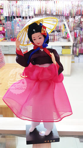 韩国进口人偶/黄真伊韩服娃娃/韩国料理店摆设/正品/H-P03389-4