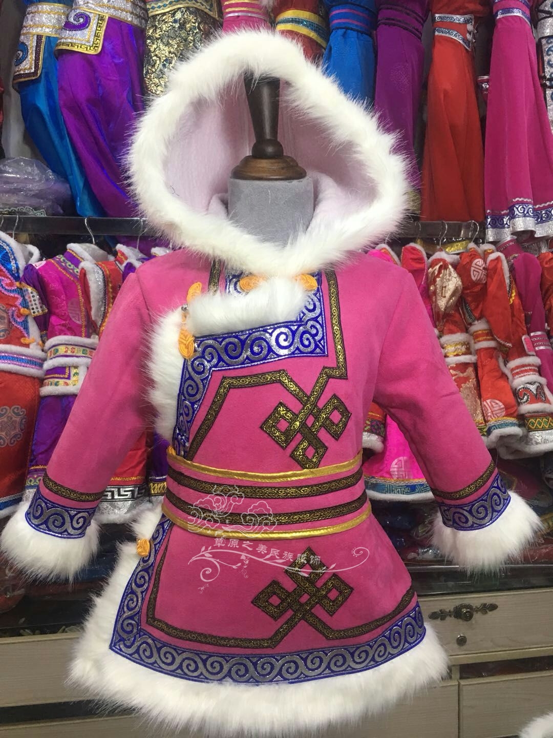 冬季棉袄小女孩日常装新年蒙古袍