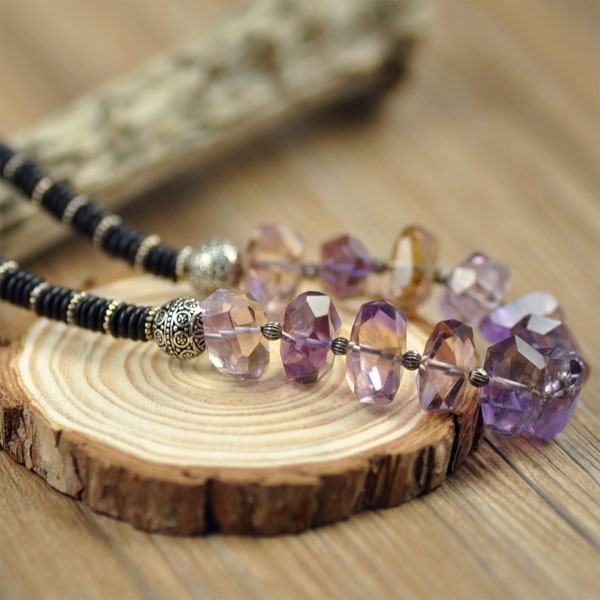 时尚水晶项链精雕银饰