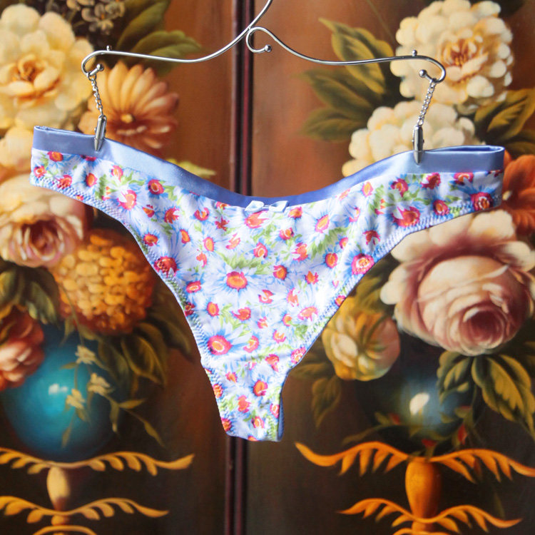 Slip jeunesse luxueux en nylon - Ref 647706 Image 3