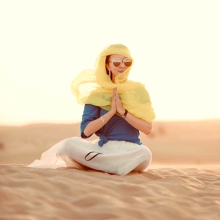 艾上图流行色柠檬黄色沙滩巾丝巾超大围巾女真桑蚕丝防紫外线纱巾