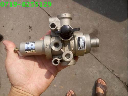 东风153卸载阀调压阀3512N2-001适用EQ2102  EQ1118GA军车配件