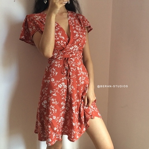 BERAN 复古法式深v领绵绸印花小碎花绑带高腰显瘦系带短袖连衣裙