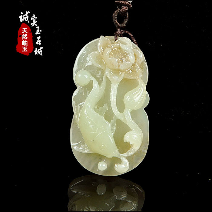 岫玉黄白老玉吊坠连年有鱼正品A货天然玉石岫岩玉鱼项坠挂件玉佩