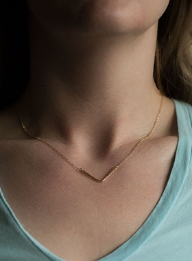 新品手工14K包金锤面女三角项链