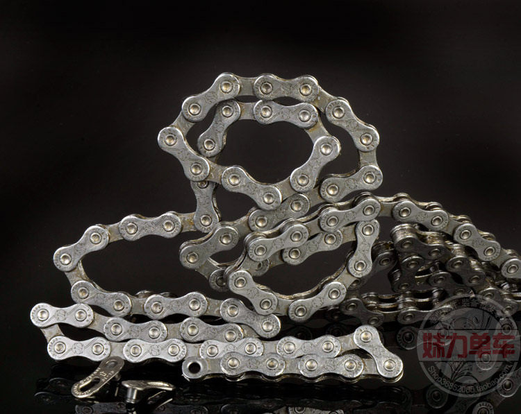 Chaîne de vélo - Ref 2377959 Image 1