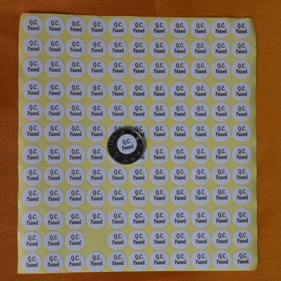 不干胶标签圆形QCPASSED标签直径1.3cm白底黑字质量认证标30元/万