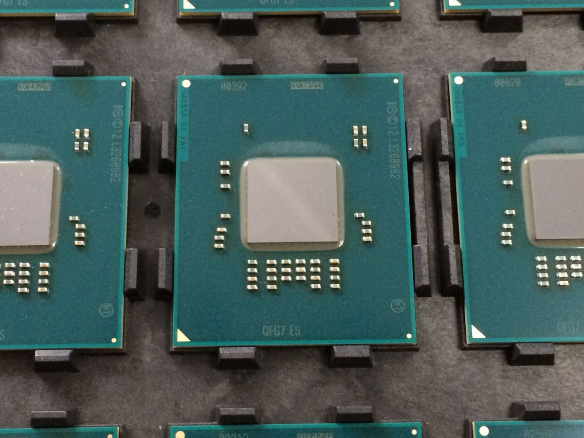 Intel  Atom  Processor C2750  (4M Cache, 2.40 GHz)  全新原装