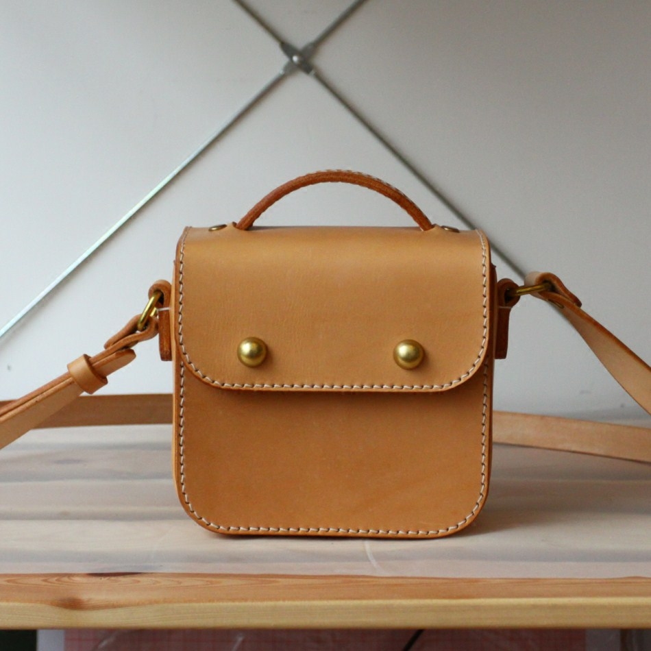 马骝手工&times;随身单肩包/复古小方包 原色植鞣革牛皮 定制刻字