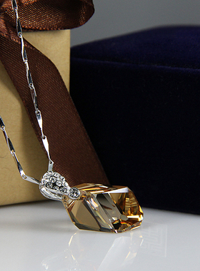 奥地利紫色菱形短款首饰品吊坠