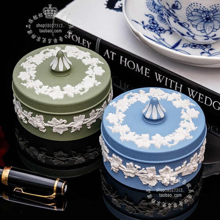 威基伍德wedgwood浮雕葡萄藤叶陶瓷首饰珠宝盒 結婚对盒生日礼物