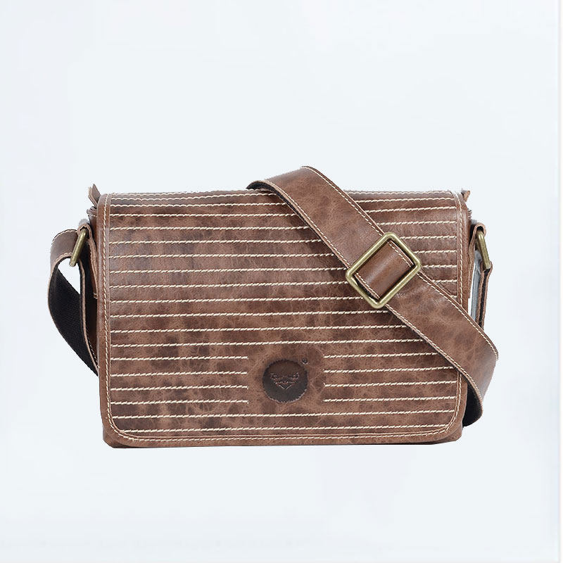 真皮男包男女中性包单肩斜挎包商务包电脑包单肩包休闲真皮男包潮